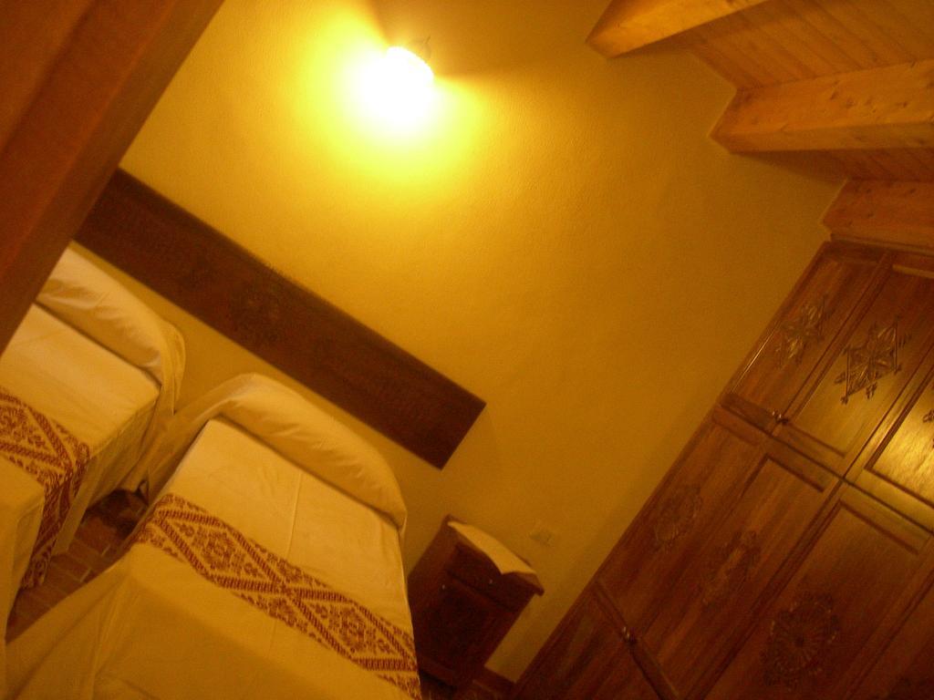 Agriturismo Battaglia Villamassargia Δωμάτιο φωτογραφία